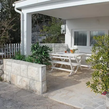 Apartment Peaceful Oasis Apartman
